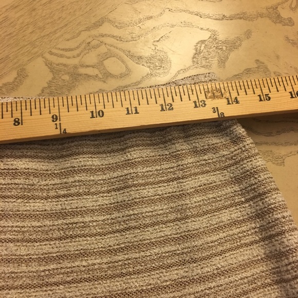 St. John collection beige/gold suit size 6 - Picture 6 of 8